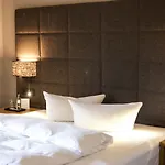 Hotel Seehotel Ketsch 4*